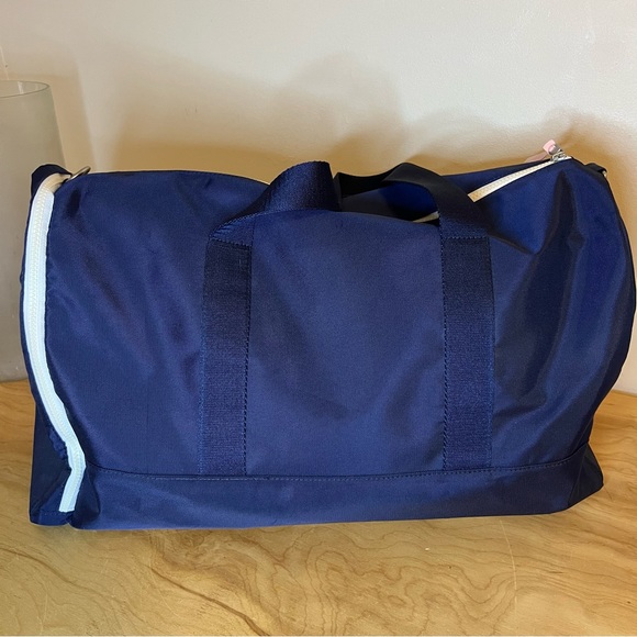 Vineyard Vines Target Weekender Duffel Bag NWT - Picture 2 of 12